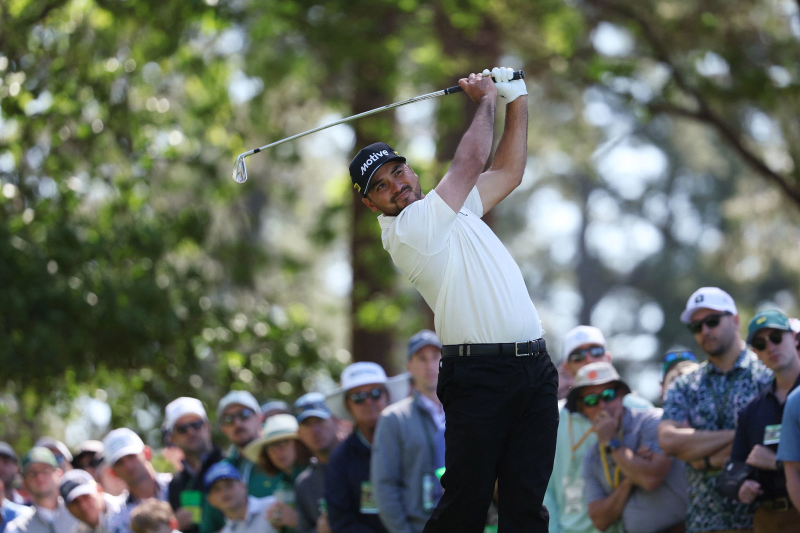 Day played his second round without the vest on
