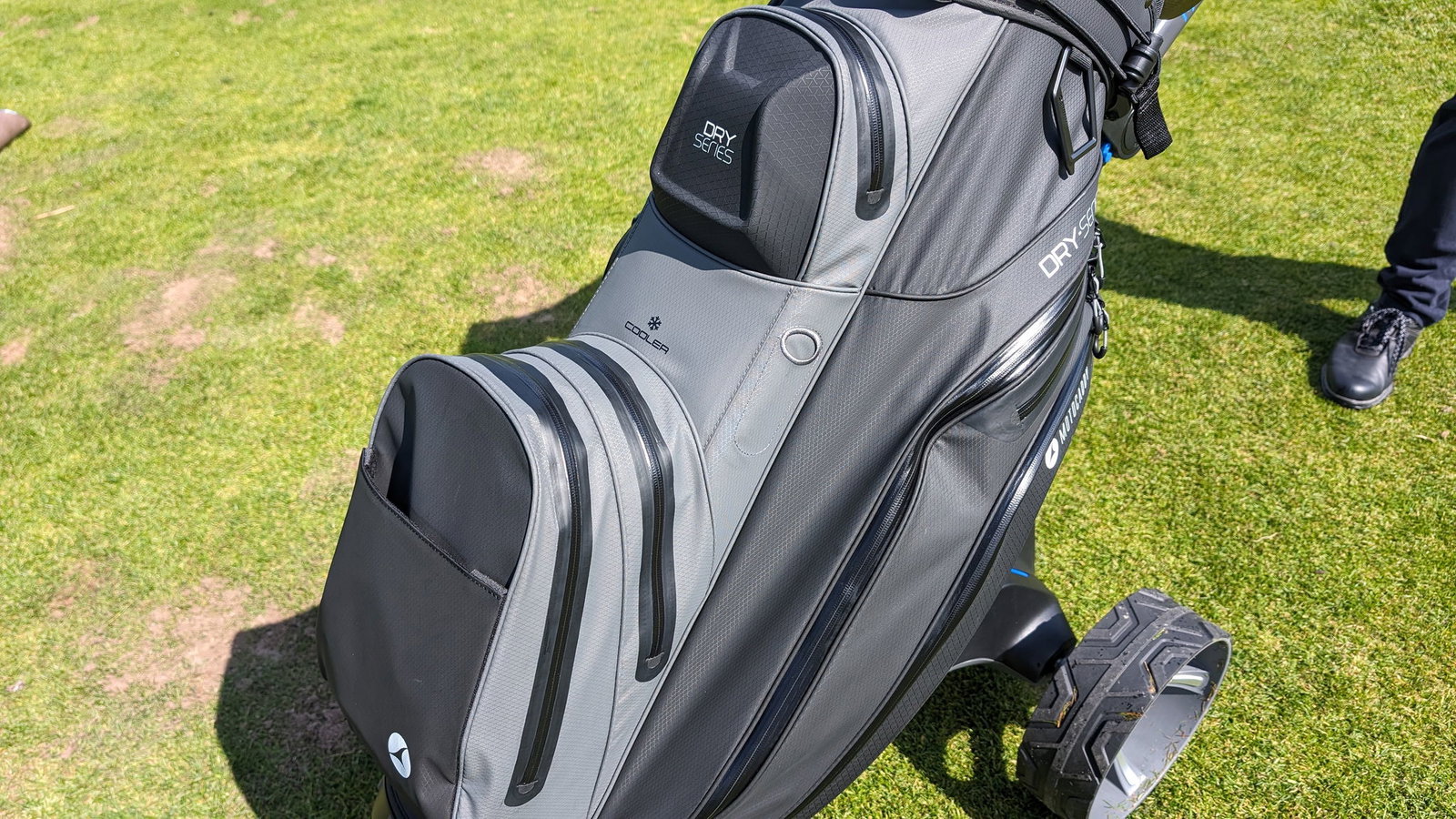 Motocaddy M5 GPS DHC Electric Trolley and Dry Series Bag Review