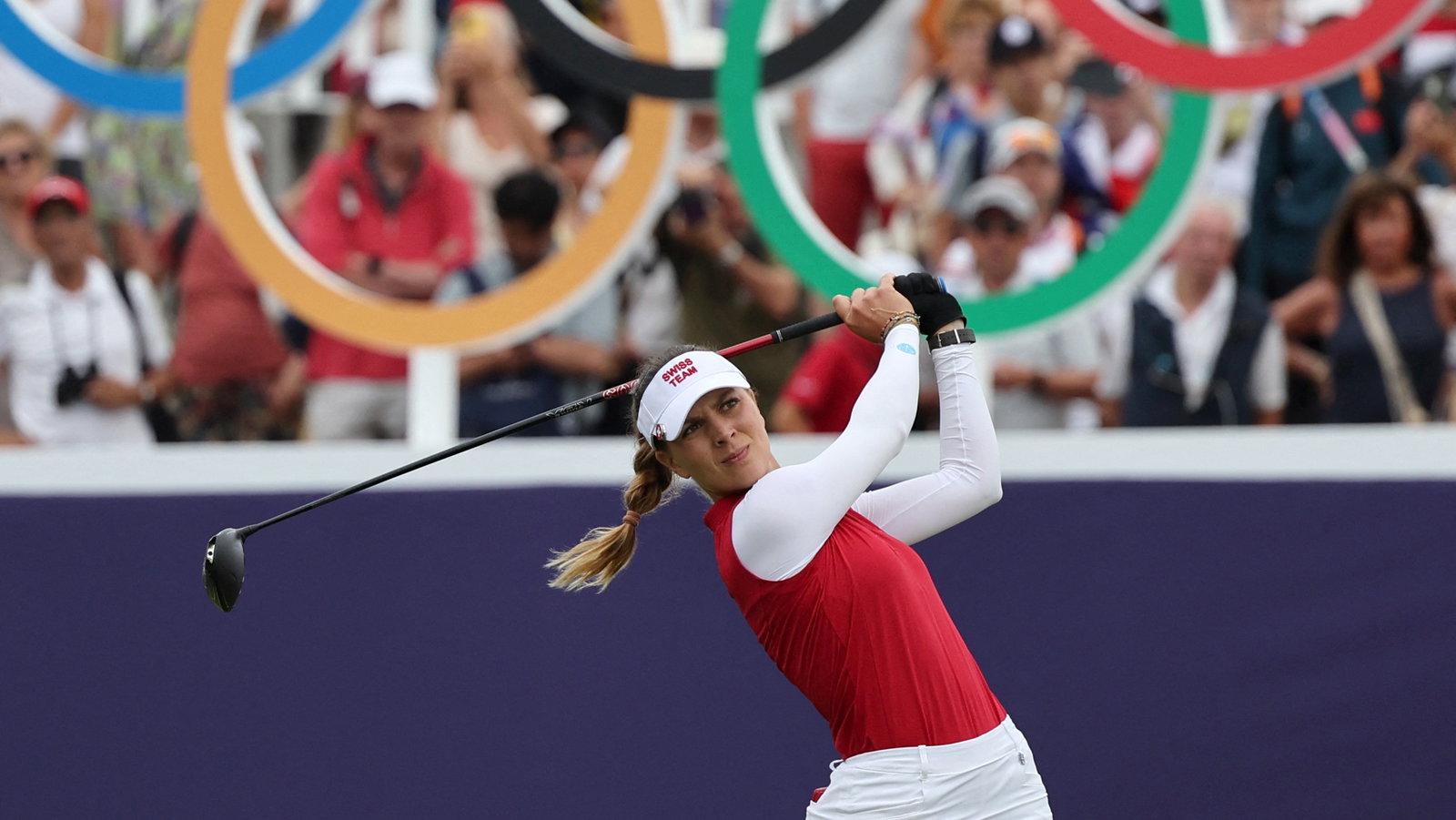 Morgane Metraux led the women's Olympic golf after round 1