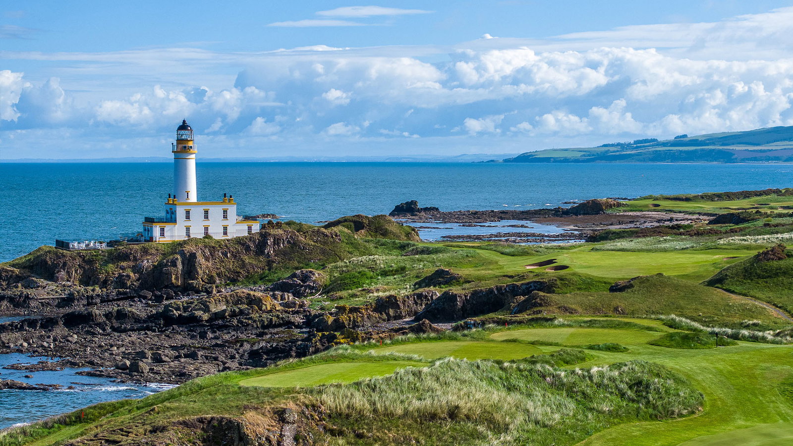 The signature 9th at Trump Turnberry's Ailsa Course