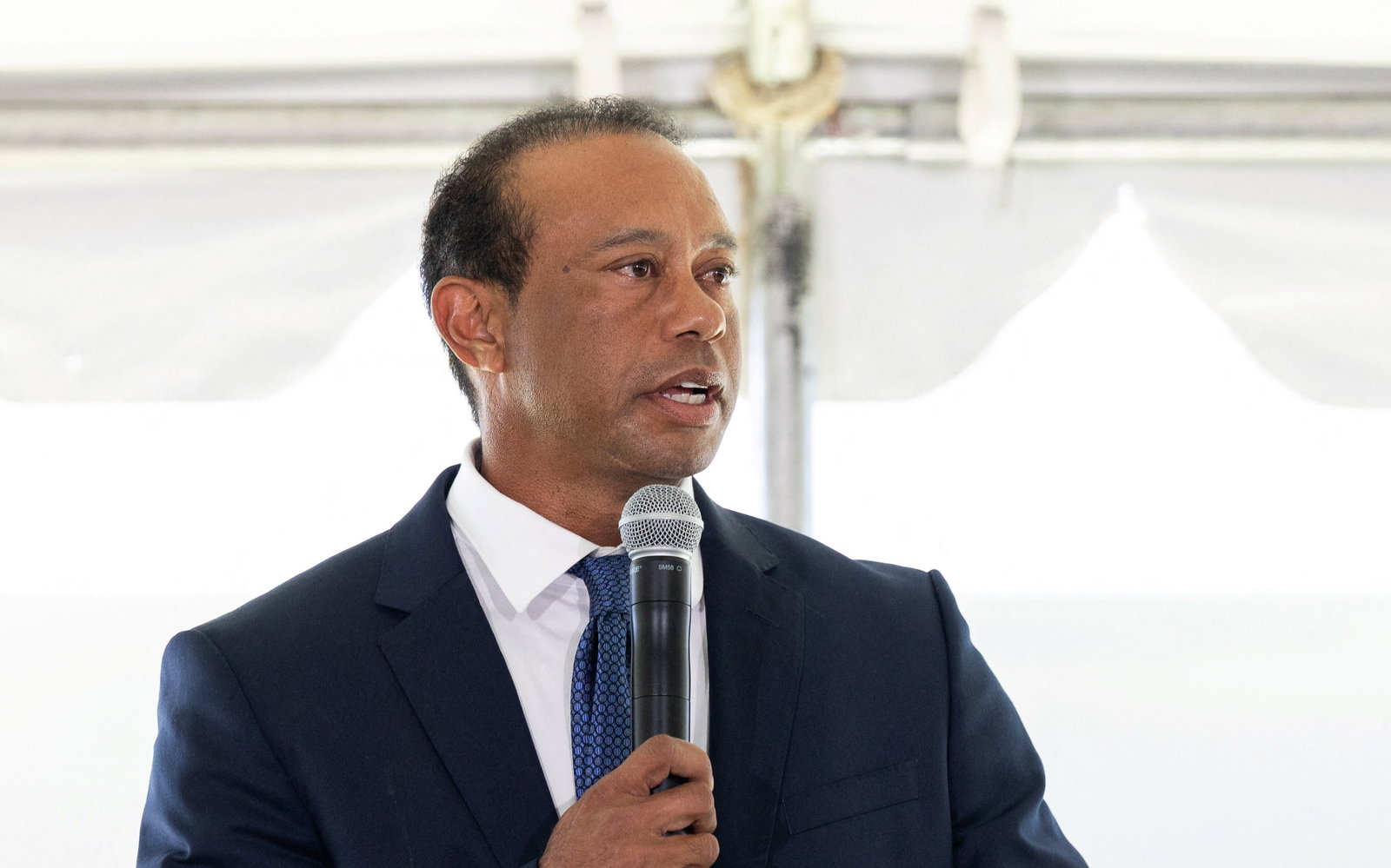 Tiger Woods has agreed to help Langston GC