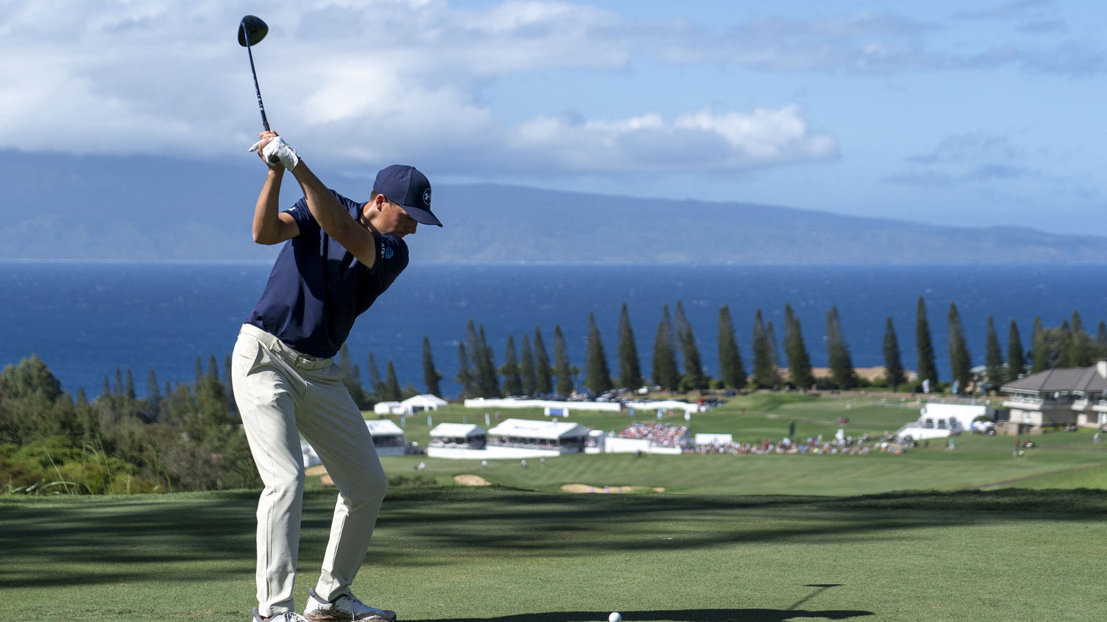 Jordan Spieth tees off at Kapalua