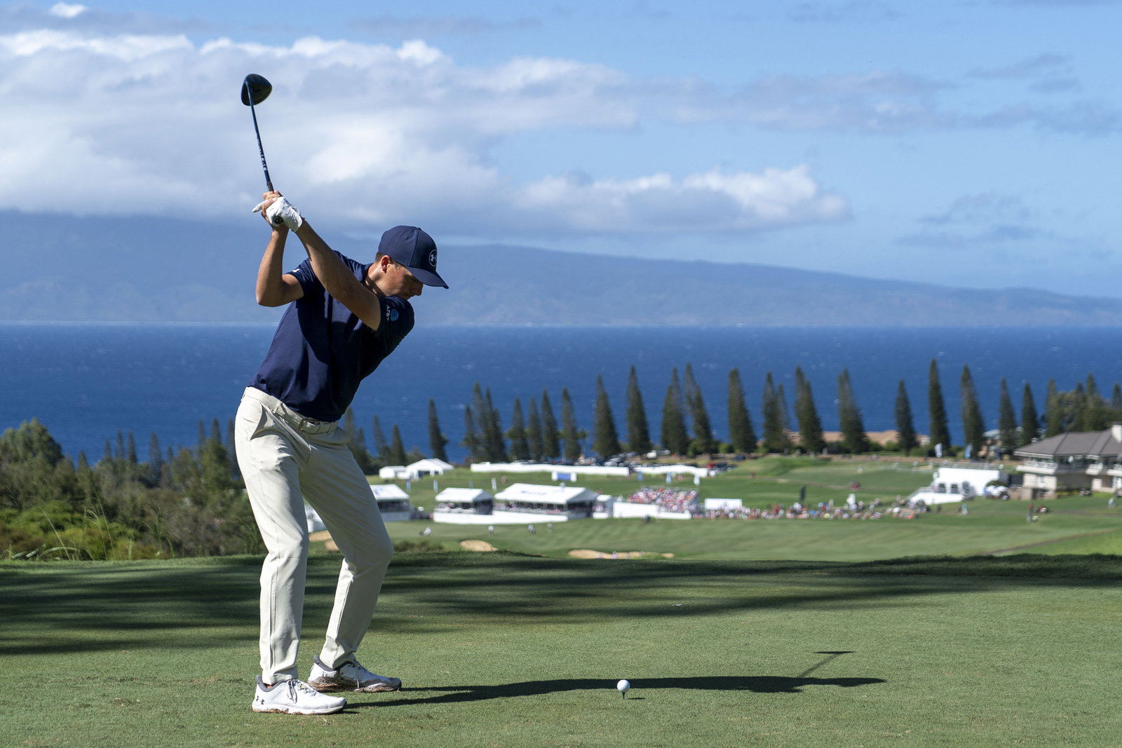 Jordan Spieth tees off at Kapalua