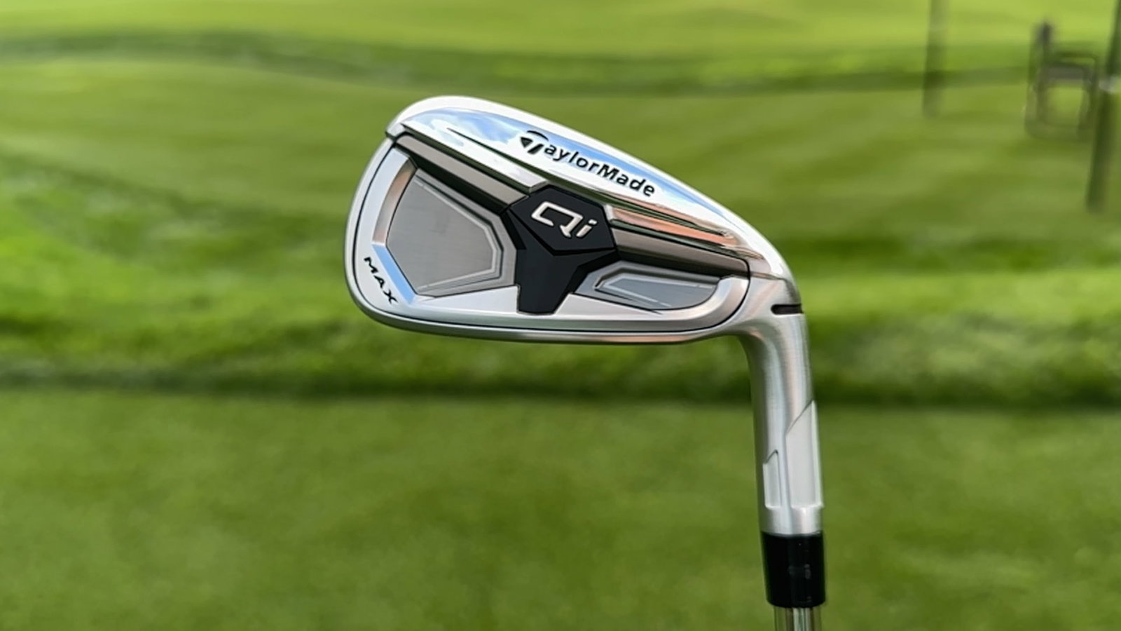 TaylorMade Qi Max Irons