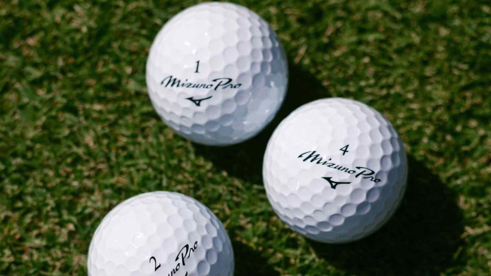 Mizuno's Pro S and Pro X golf balls. Courtesy Mizuno