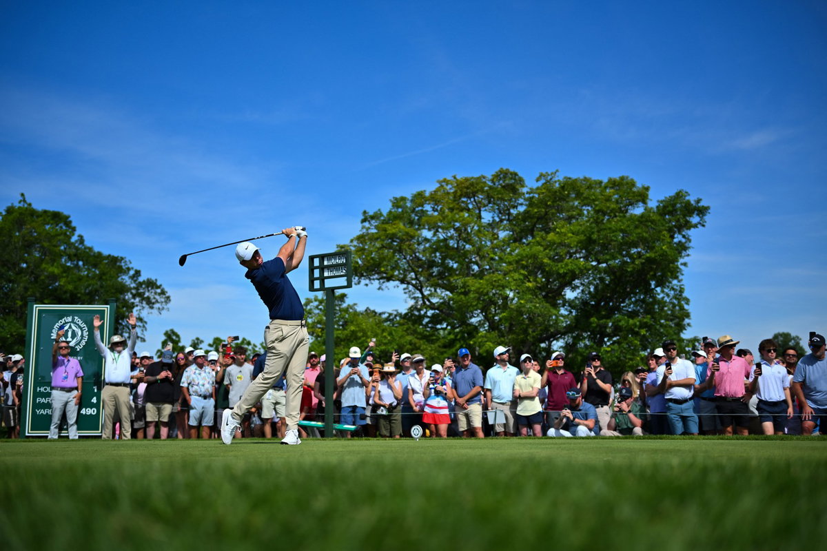 Rory McIlroy opens with a 71 at Memorial Tournament