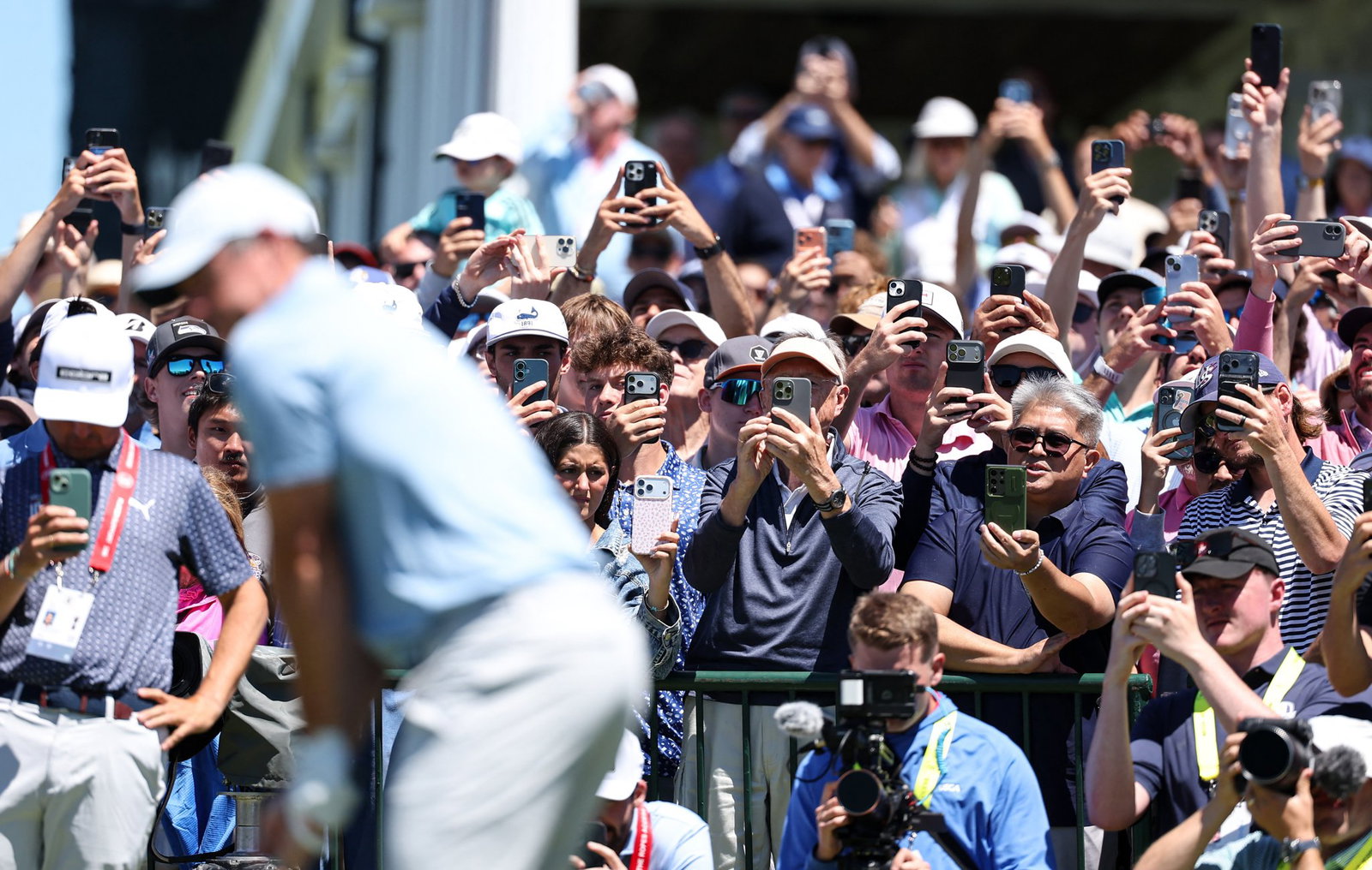 Rory McIlroy drew huge crowds in his U.S. Open practice round