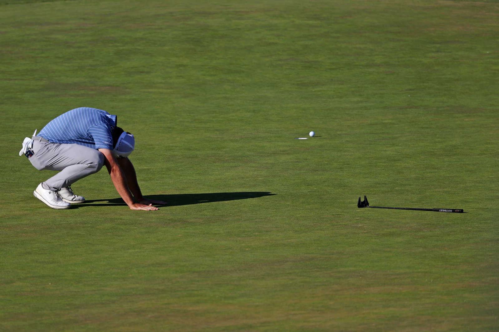Burns narrowly missed for birdie on 18