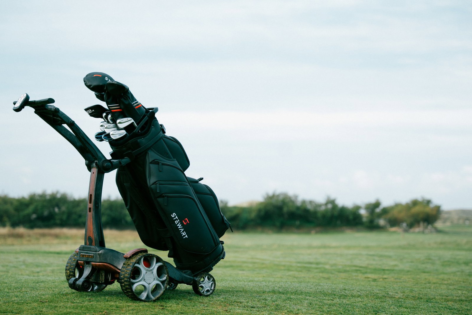 Stewart Golf Q Follow