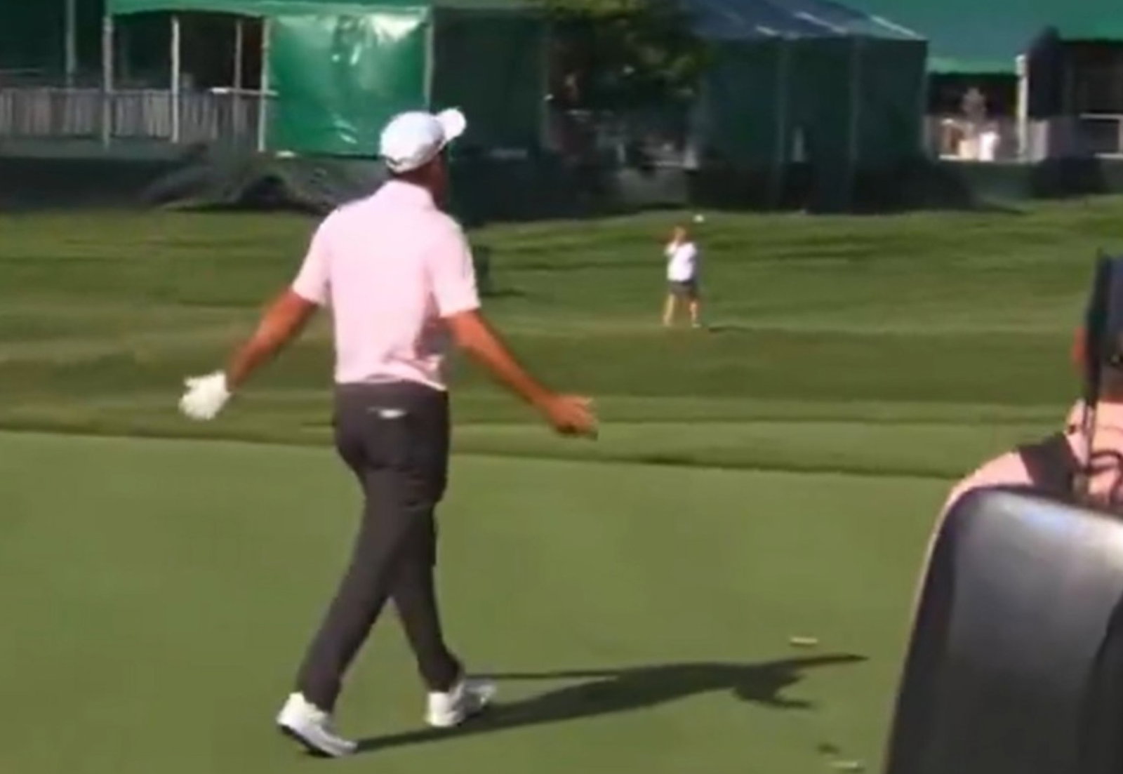 Scheffler unloaded on caddie Scott