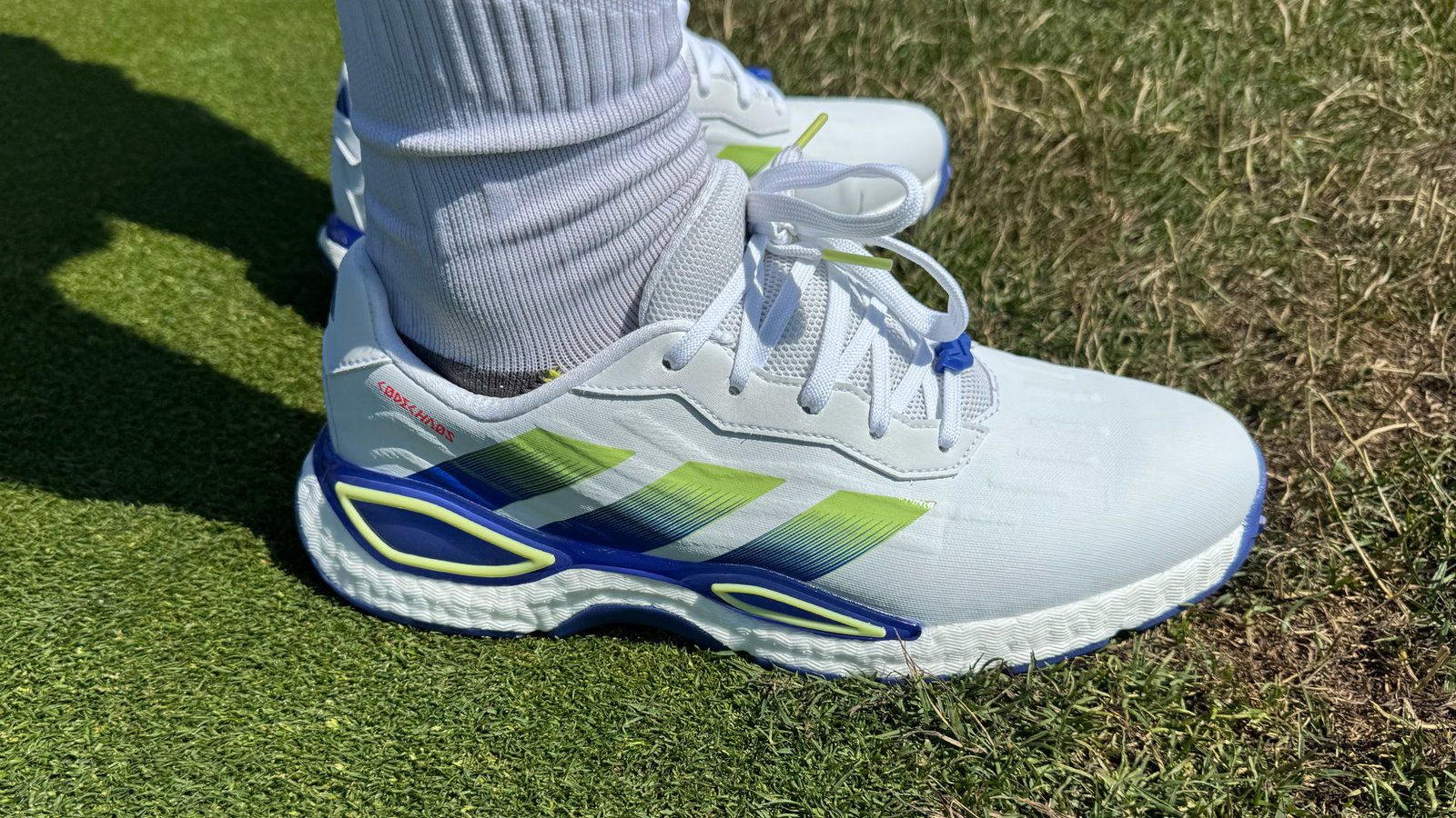 The adidas CODECHAOS 27 on-foot. Image: Golfmagic