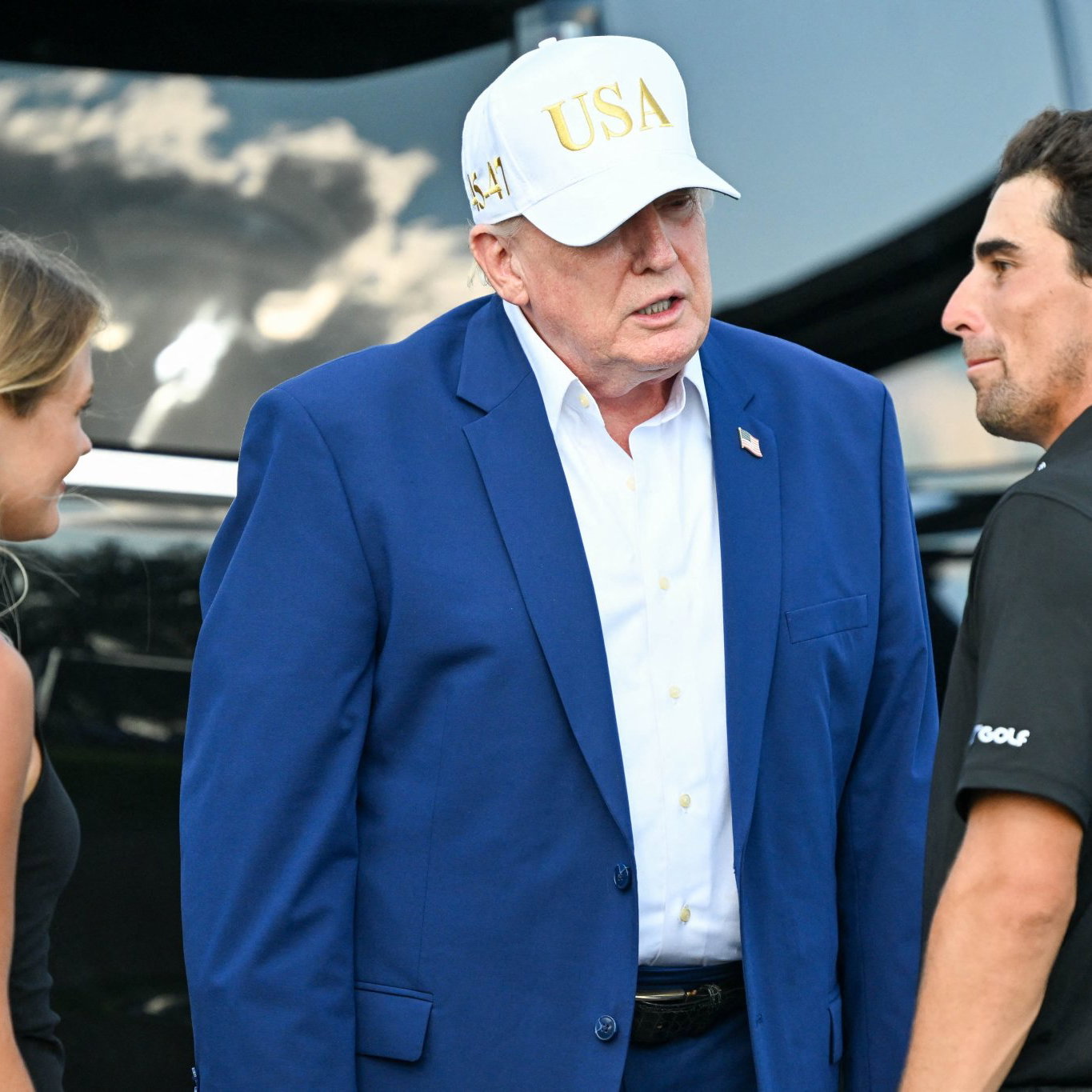 Joaquin Niemann and his wife with Donald Trump 