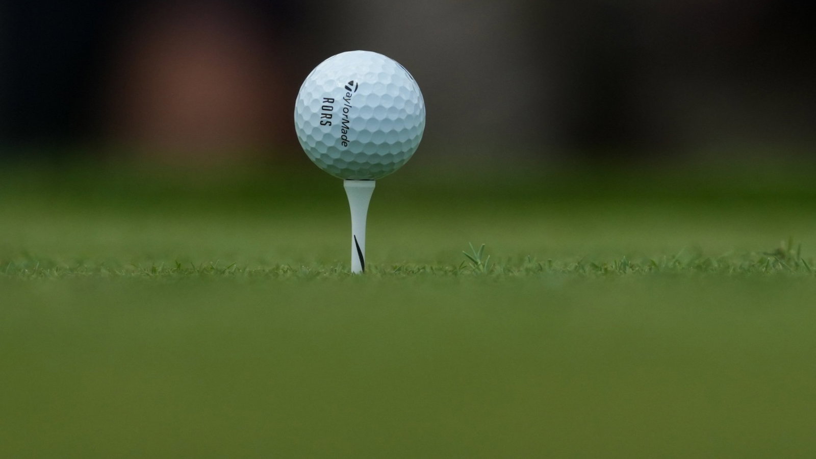 Colin Montgomerie believes amateurs and professionals should use different golf balls