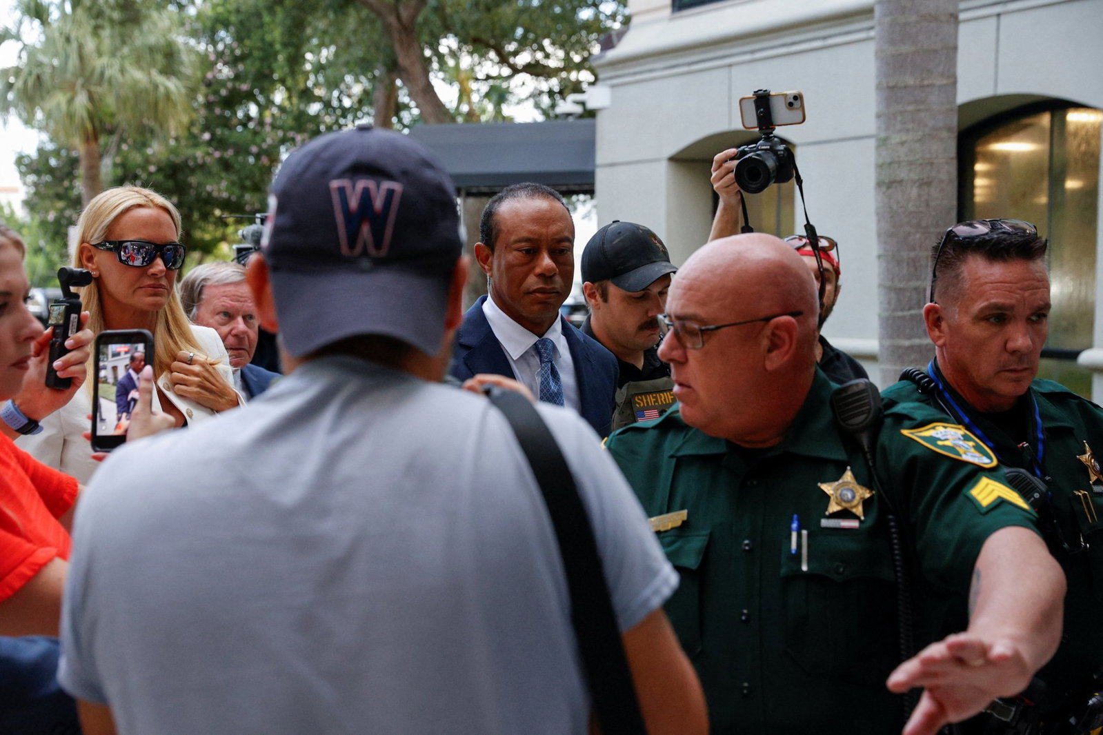 Tiger Woods agreed a deal with prosecutors