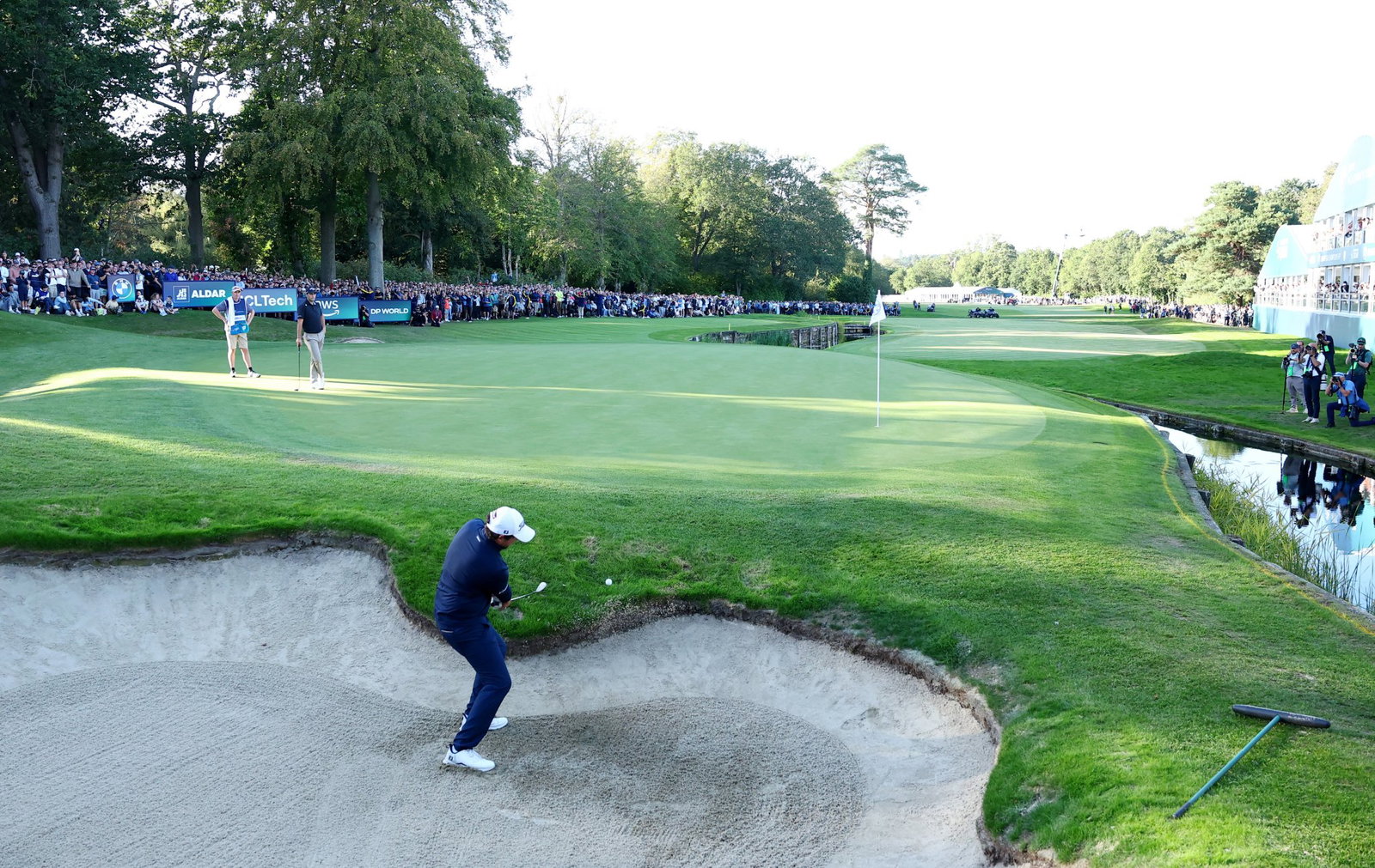 Manuel Elvira made a devastating double bogey on the 18th