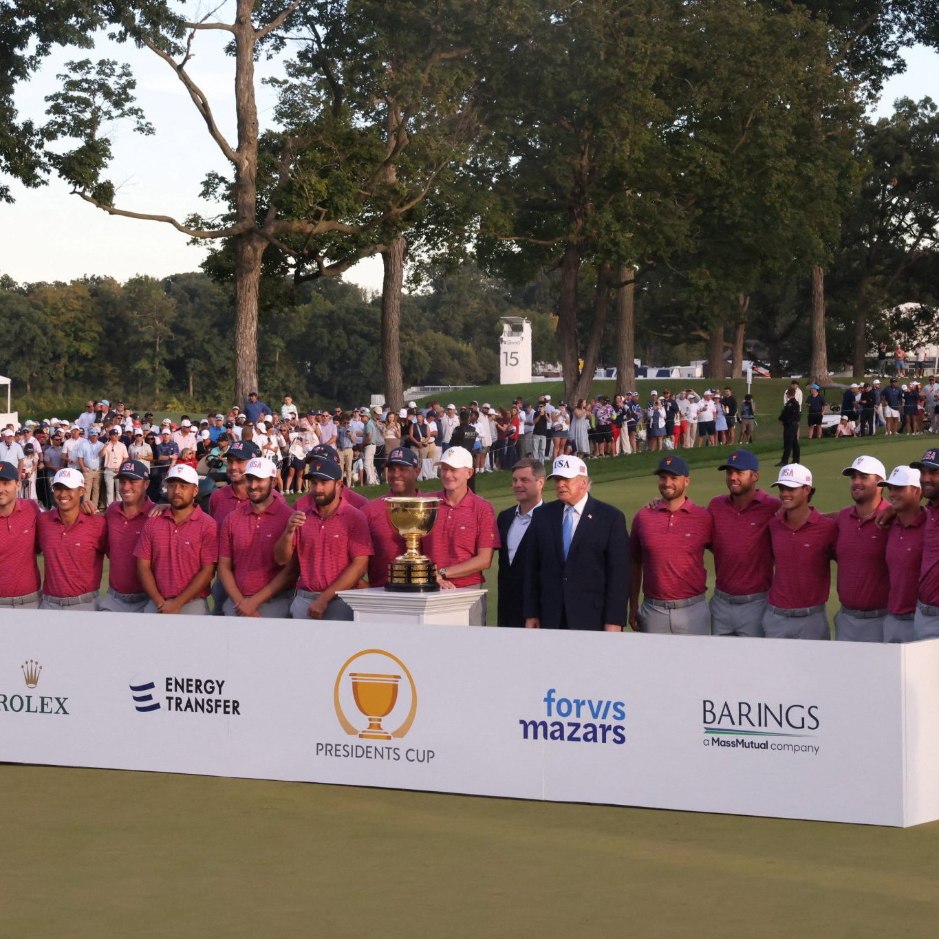 U.S. Presidents Cup team celebrates at Medinah