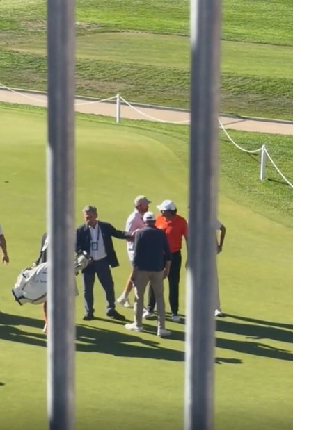 Chacarra was unhappy with his ex caddie (Reddit)
