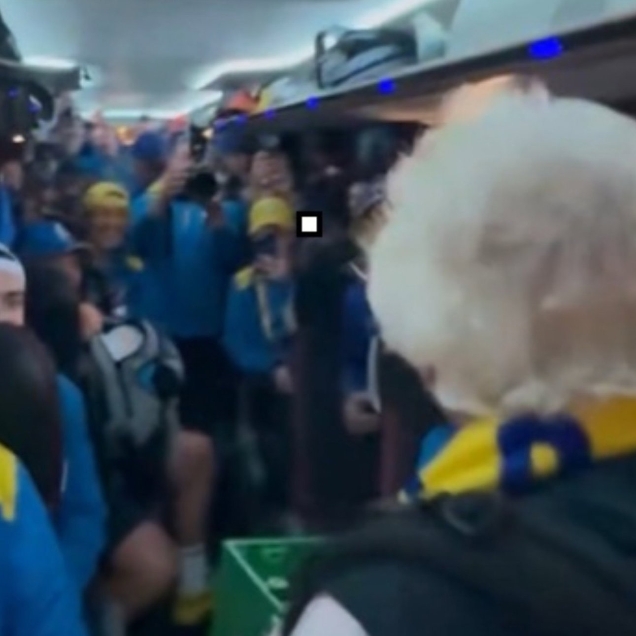 Dame Laura Davies goes large on the party bus!