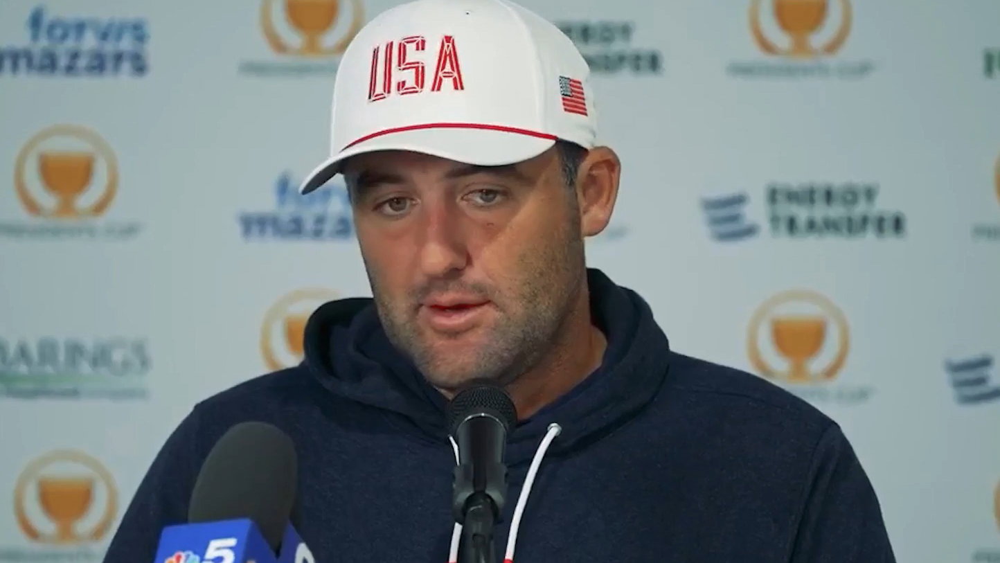 Scheffler speaking to reporters at Medinah 
