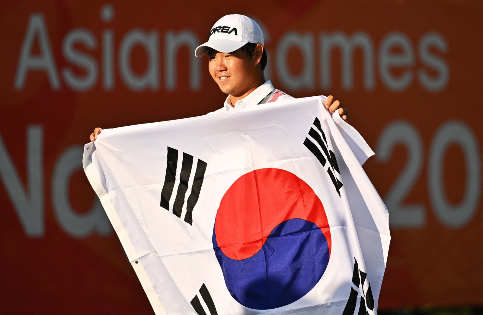 Kim celebrates his victory