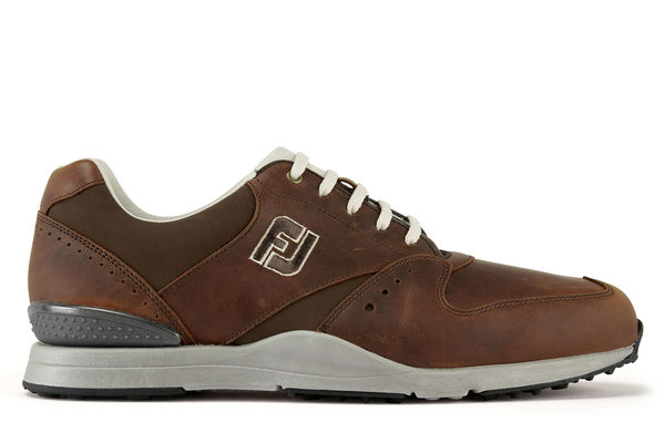 FootJoy Superlites XP spikeless golf shoe review