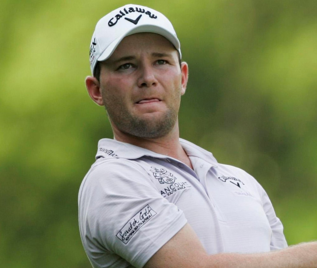 Free ball personalisation from Titleist