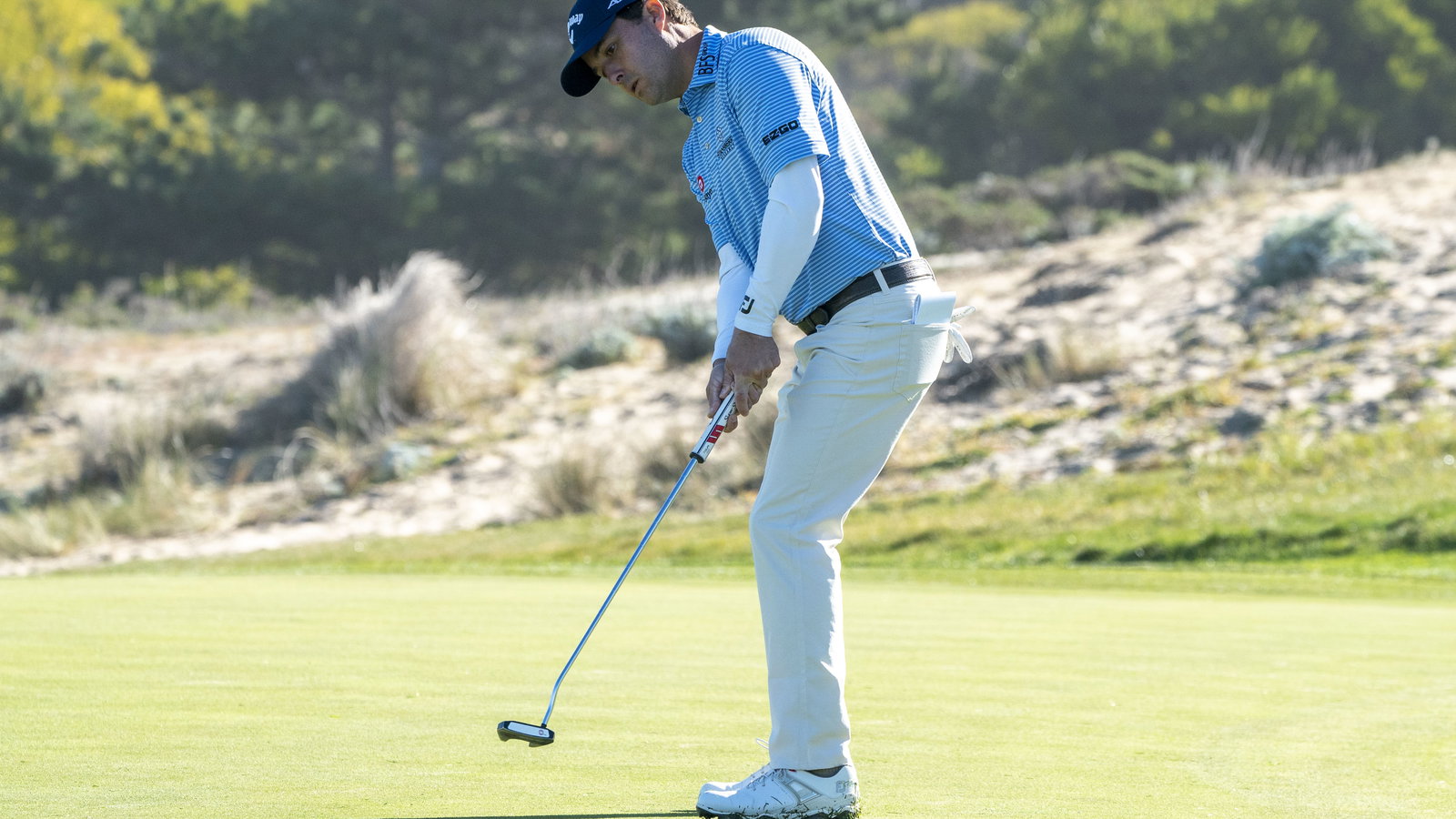 Golf fans ridicule Kevin Kisner for his BIZARRE putting drill