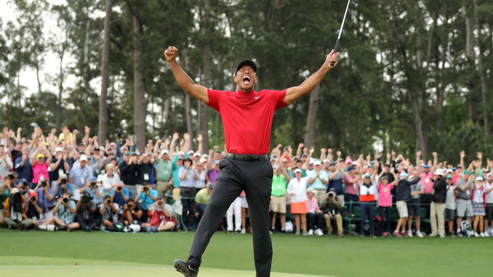Golf fans react to epic video of Tiger Woods' 2019 Masters win