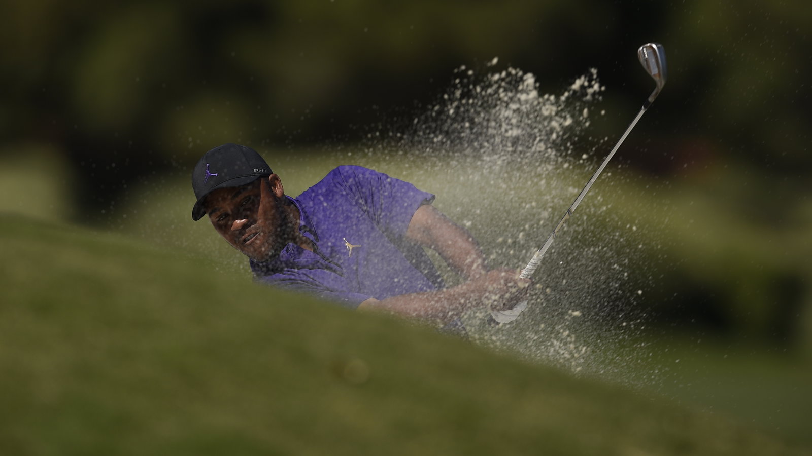 Harold Varner III RIPS into golf hoodie haters: "They probably suck at golf"