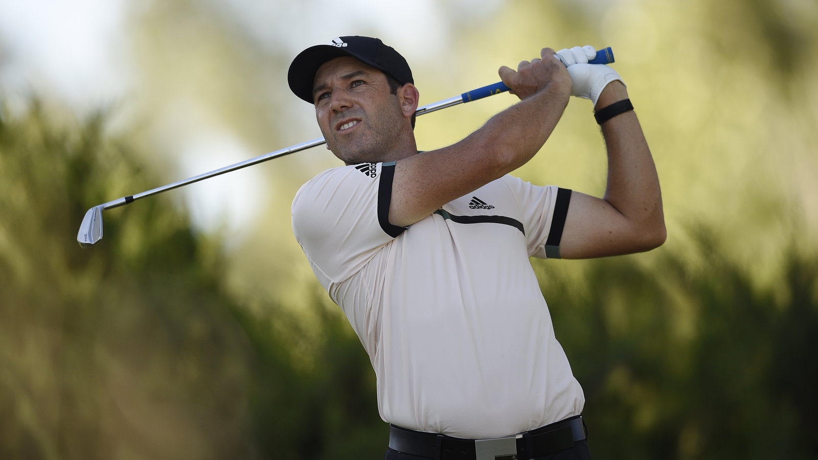 Sergio Garcia prepares for the Masters by playing in pro tennis tournament