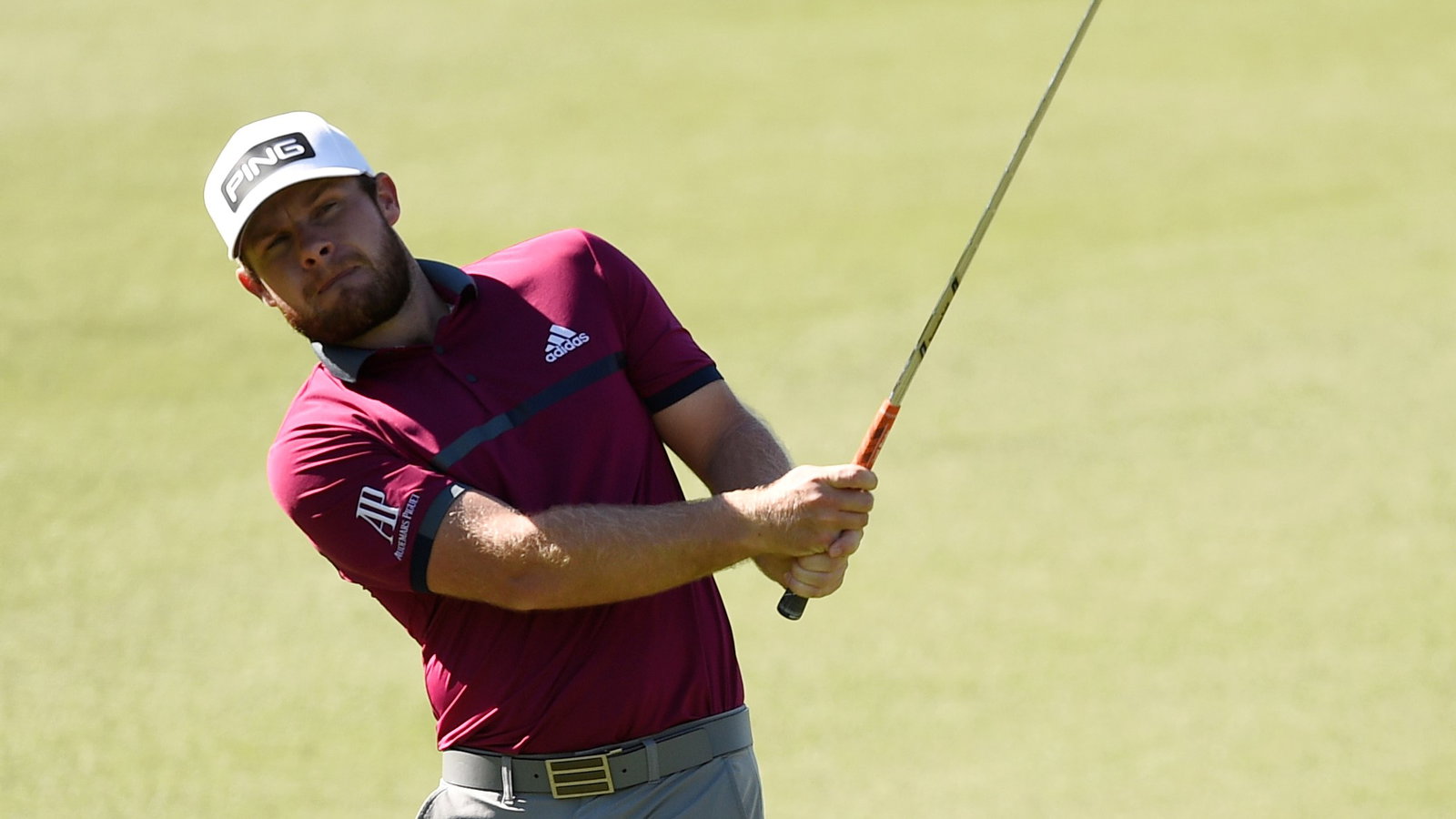 Tyrrell Hatton holds 5-shot lead in Abu Dhabi as Rory McIlroy struggles