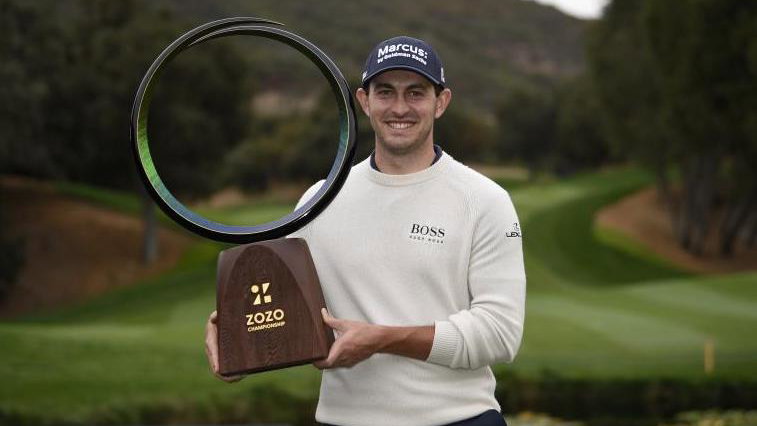 Golf fans HILARIOUSLY predict tee shots on 10th hole at ZOZO Championship