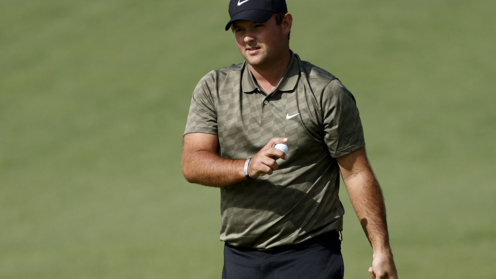 Patrick Reed hits the front at DP World Tour Championship