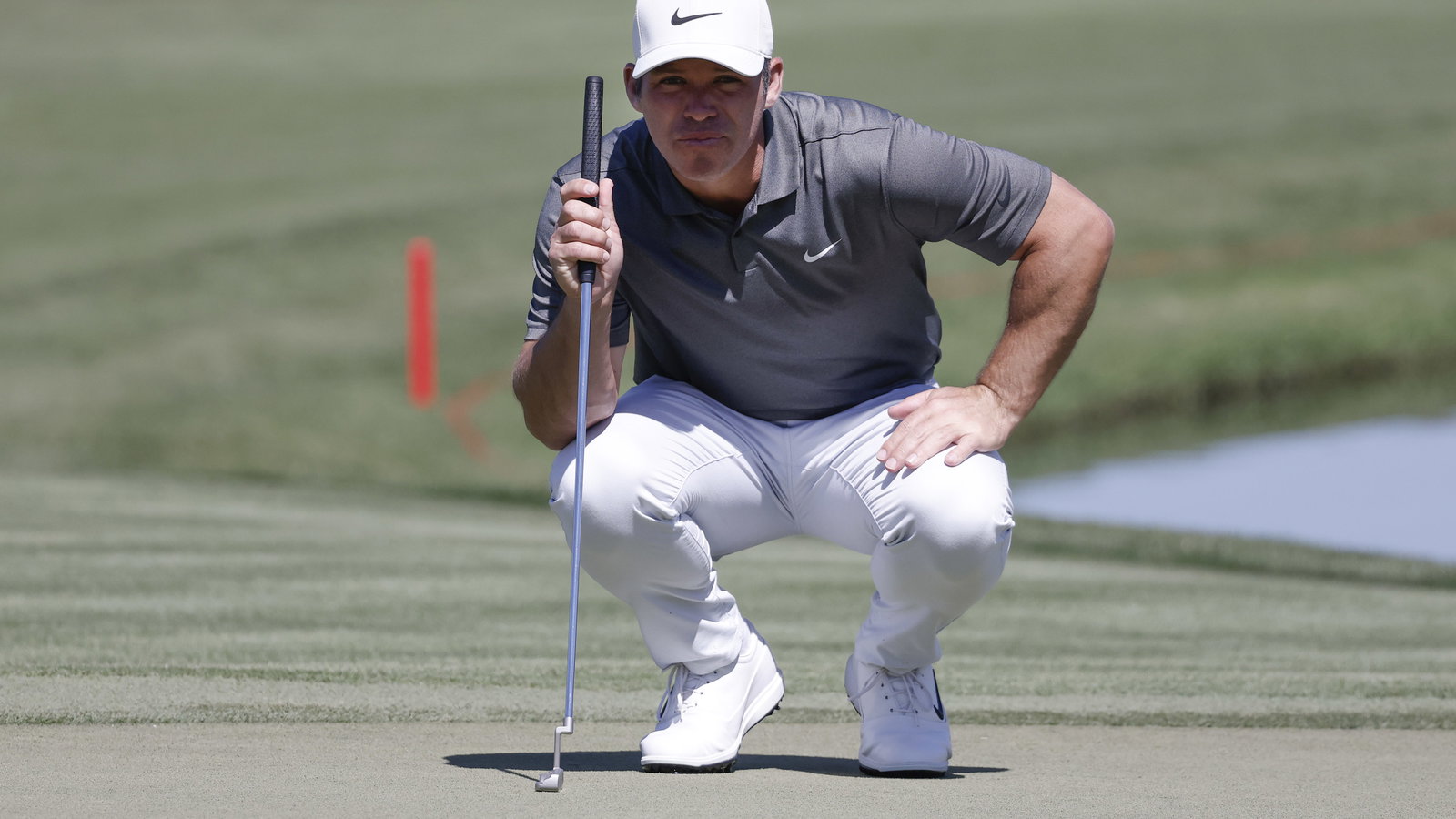 Paul Casey tells mouthy spectator to "SHUT IT" and threatens to have him removed