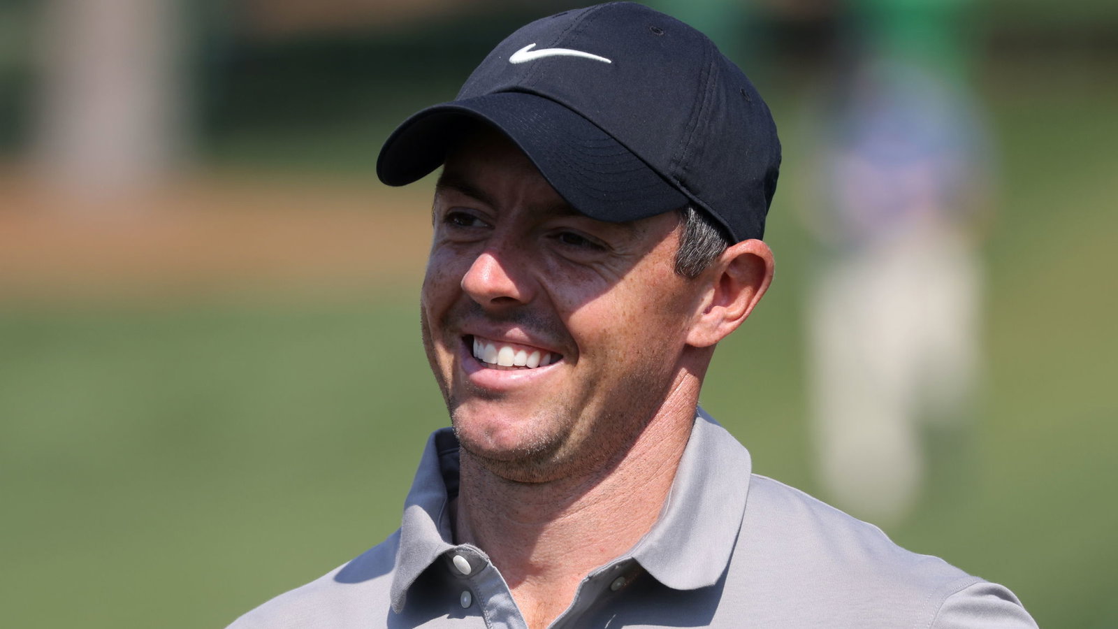 Rory McIlroy steals narrow advantage on day three of DP World Tour Championship