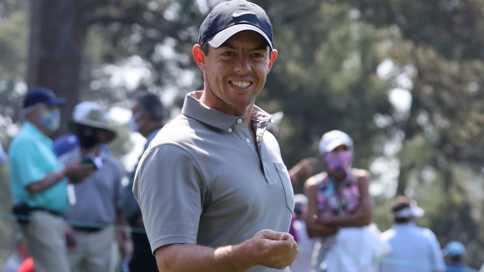 Rory McIlroy GATECRASHES United States Ryder Cup team meeting!