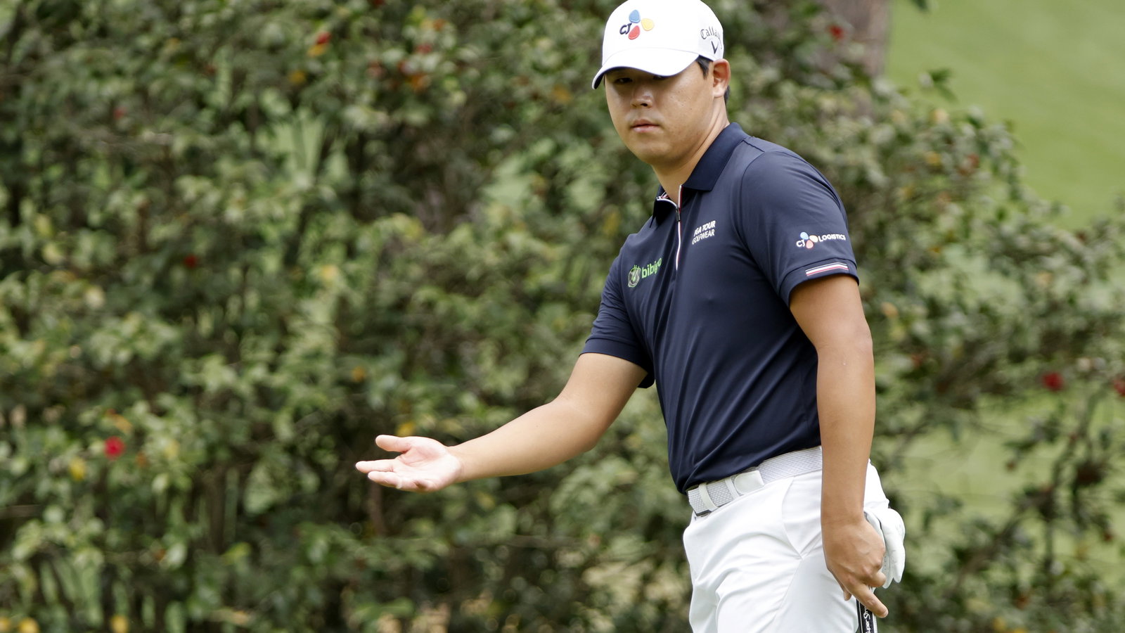 Si Woo Kim SNAPS HIS PUTTER on day two at The Masters!