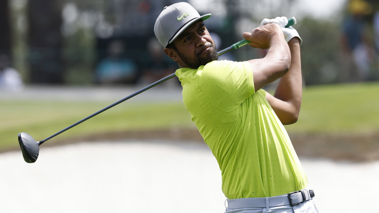 Tony Finau laughs at reporter for questioning his PGA Tour driving distance