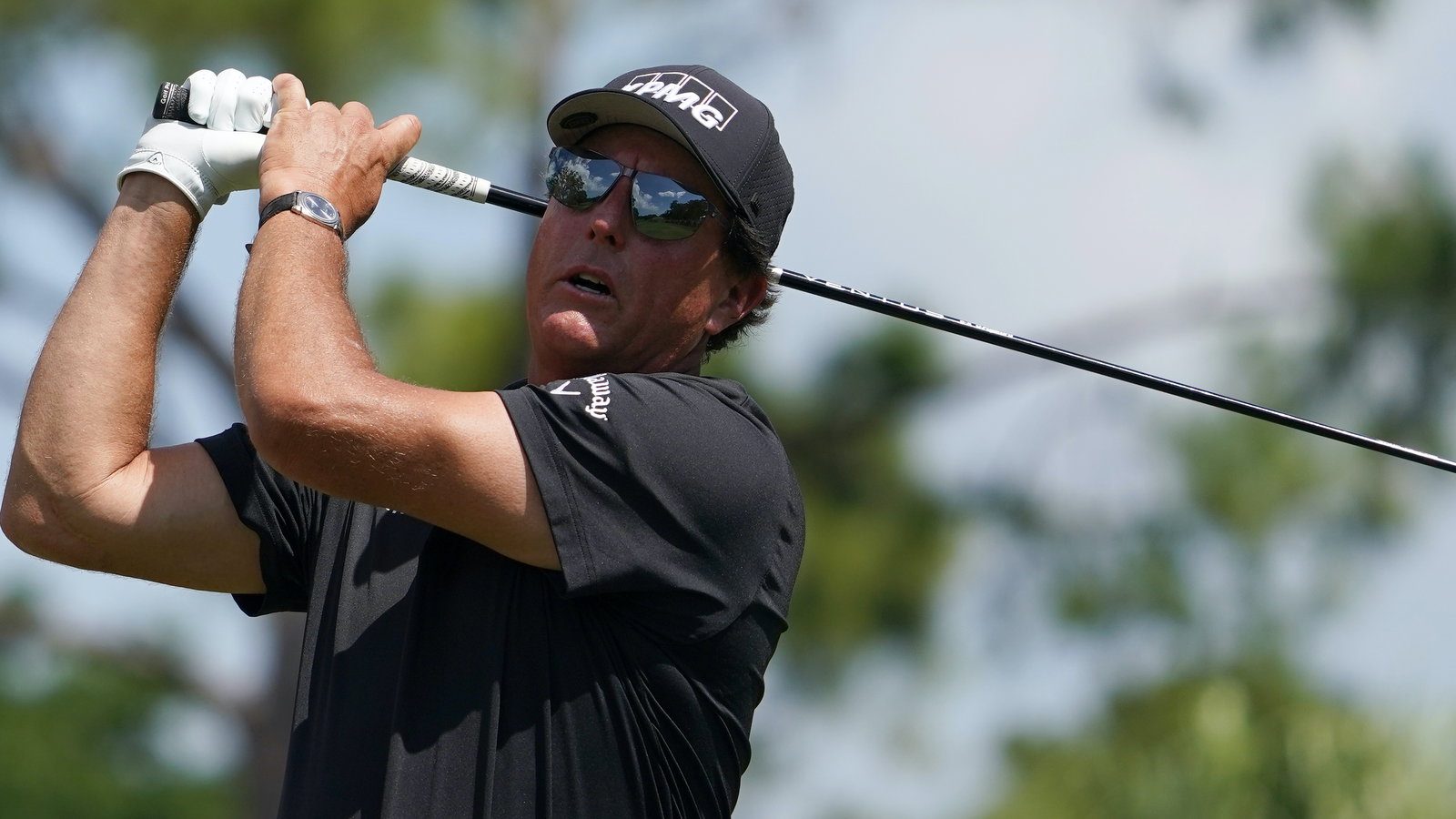 PGA Tour: How much is Phil Mickelson worth in 2022? 