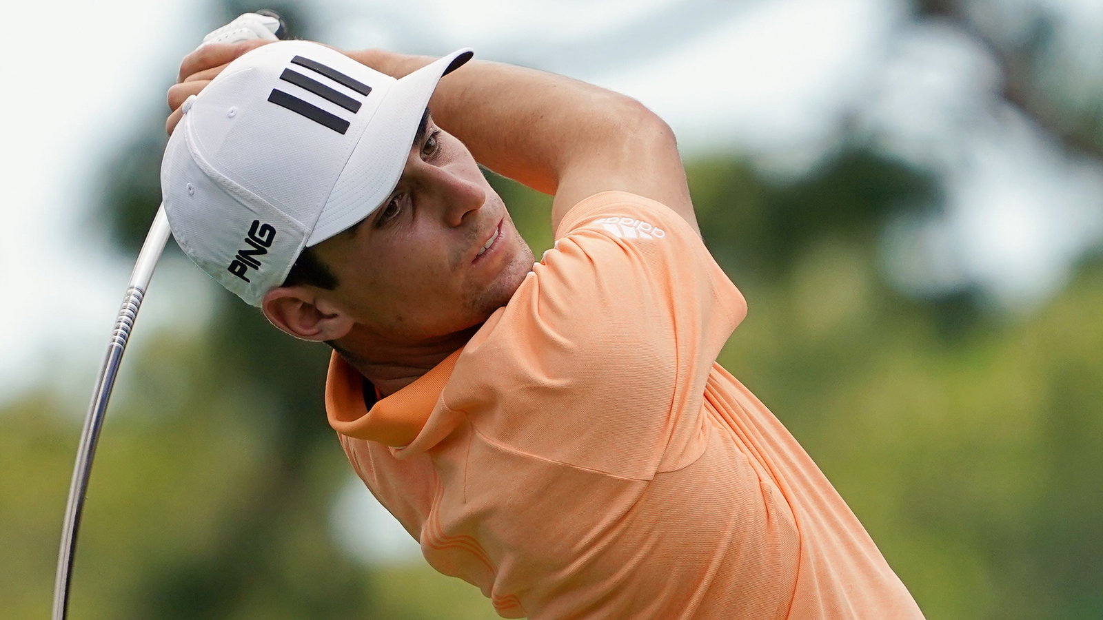 Golf fans react to Joaquin Niemann's UNIQUE swing at the Valspar Championship