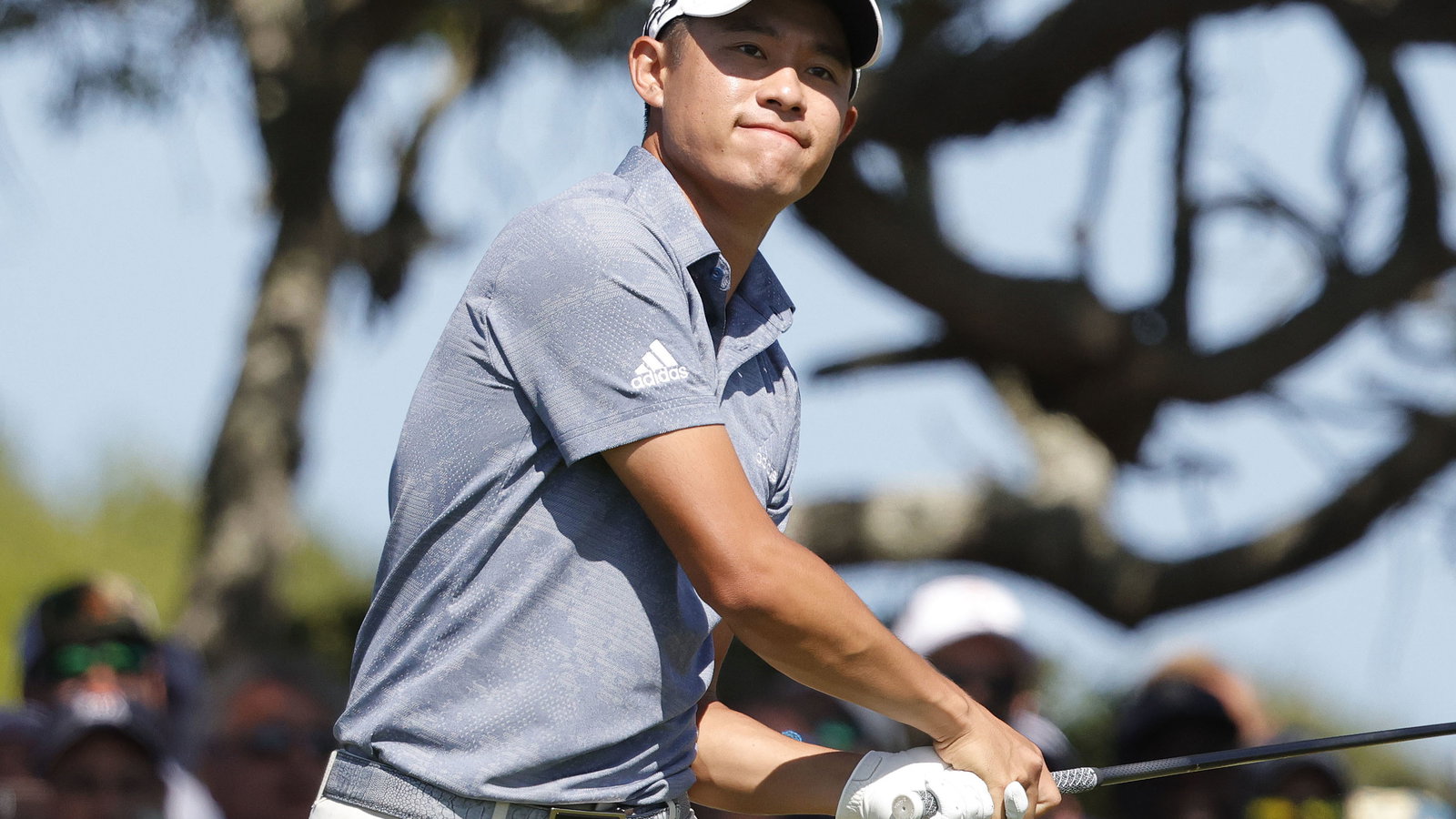 Golf fans react as Collin Morikawa almost SUFFERS BRUTAL horseshoe putt!