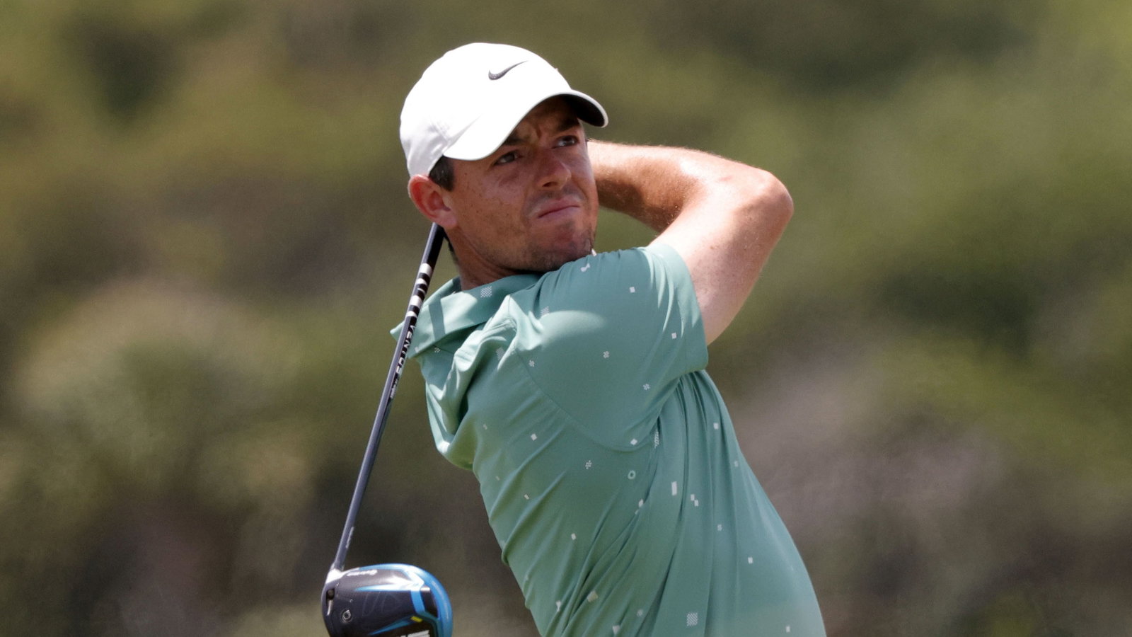 Rory McIlroy on news and social media: "I avoid it at ALL COSTS"