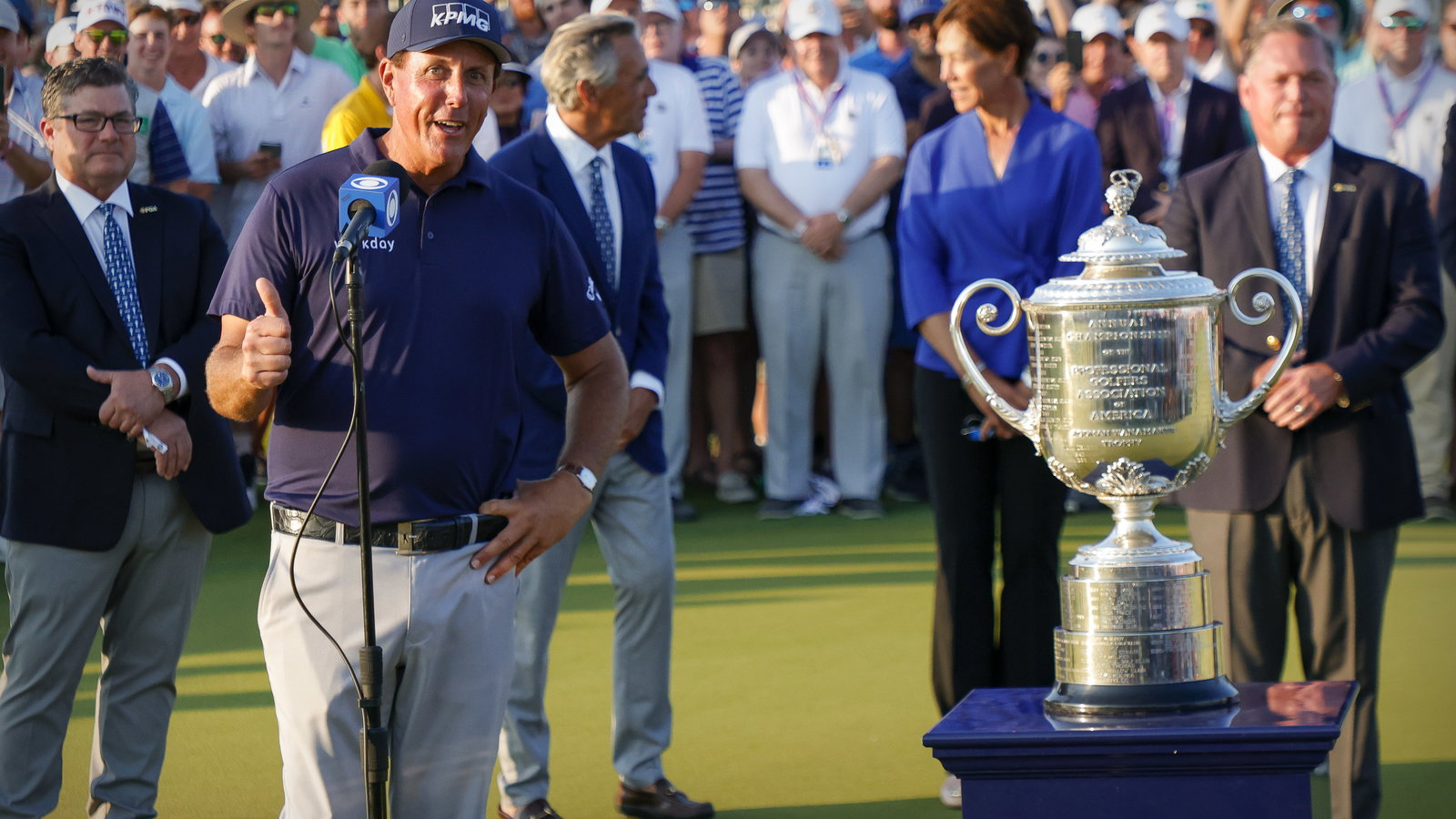 How much Phil Mickelson and other golfers won at the US PGA