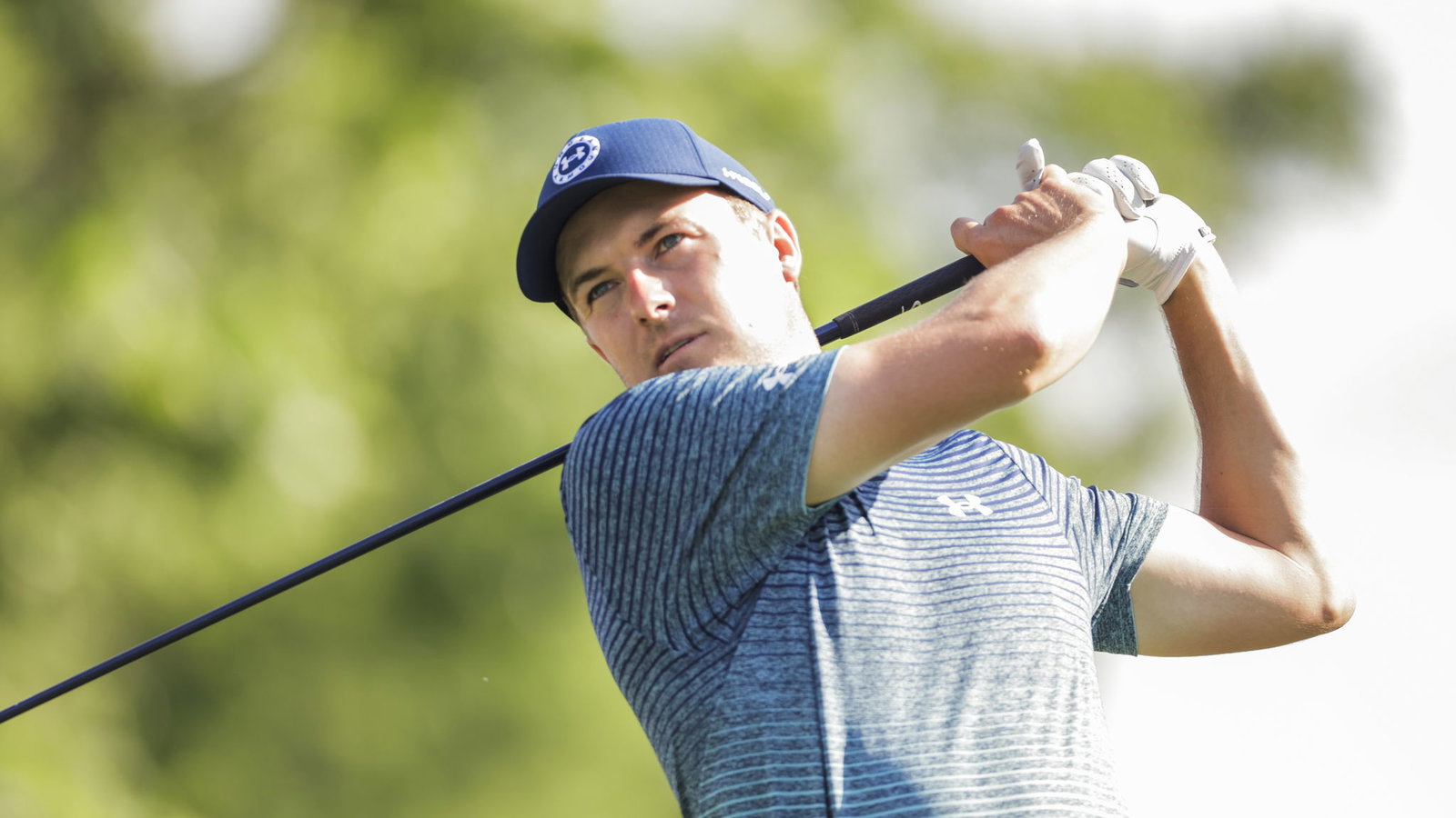 Jordan Spieth leads at Charles Schwab Challenge but Phil Mickelson struggles
