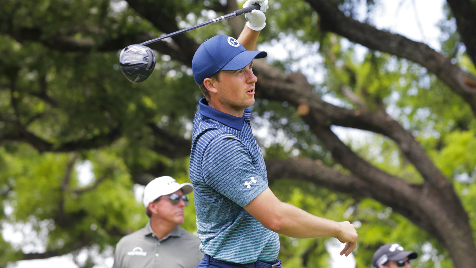 Golf fans react to Jordan Spieth's OPEN DISCUSSION on approach shot to 18th hole