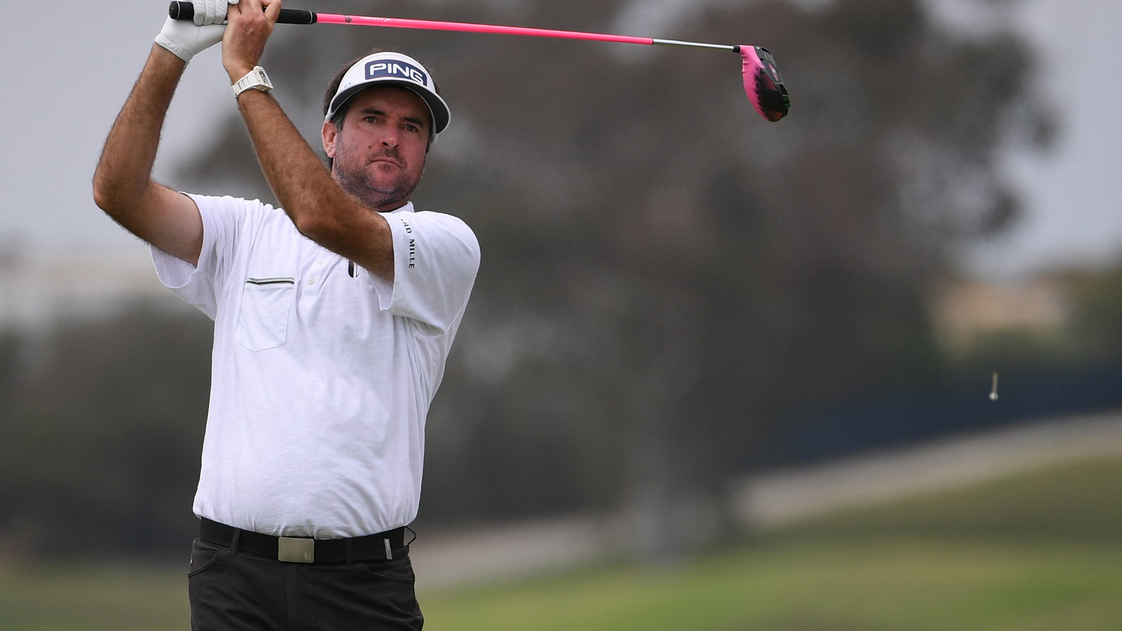 Bubba Watson accidentally BREAKS HIS DRIVER at the Travelers Championship