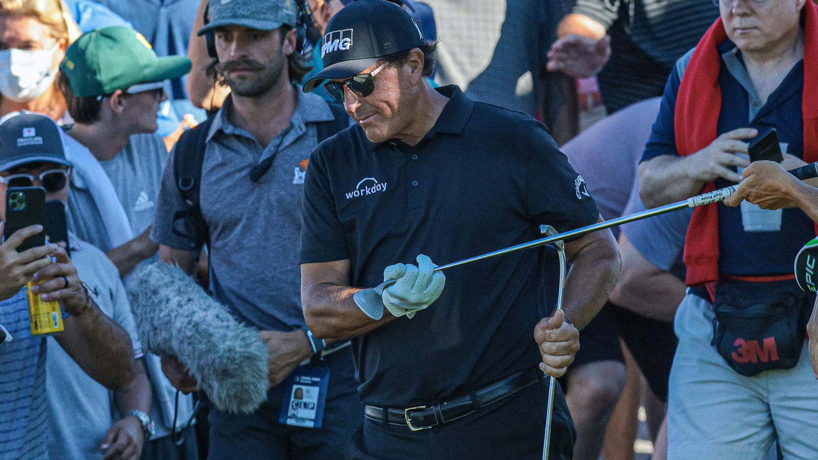 Phil Mickelson RESPONDS to journalist who digs up 23-year-old story of GAMBLING