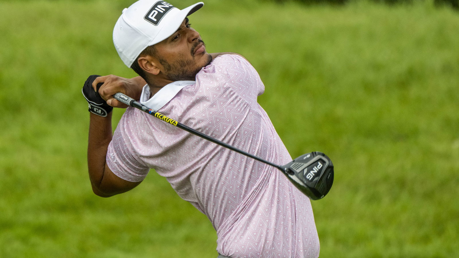 Sebastian Munoz JUMPS INTO 54-HOLE LEAD at John Deere Classic on PGA Tour