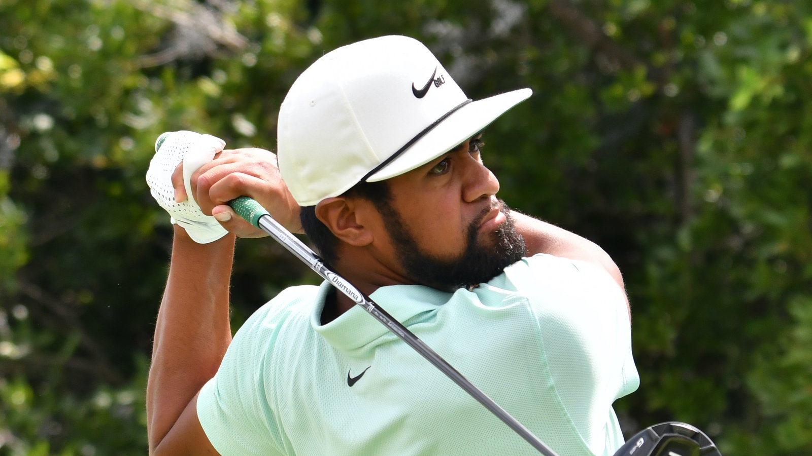 Tony Finau ends 5 year winless drought by securing Northern Trust title