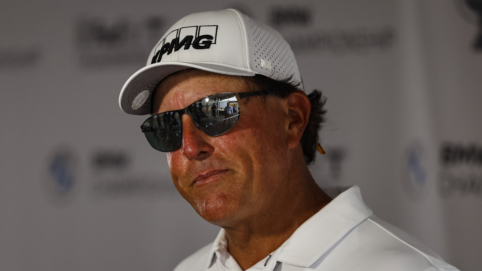 Phil Mickelson SLAMS RUMOURS of USGA reducing driver shaft lengths